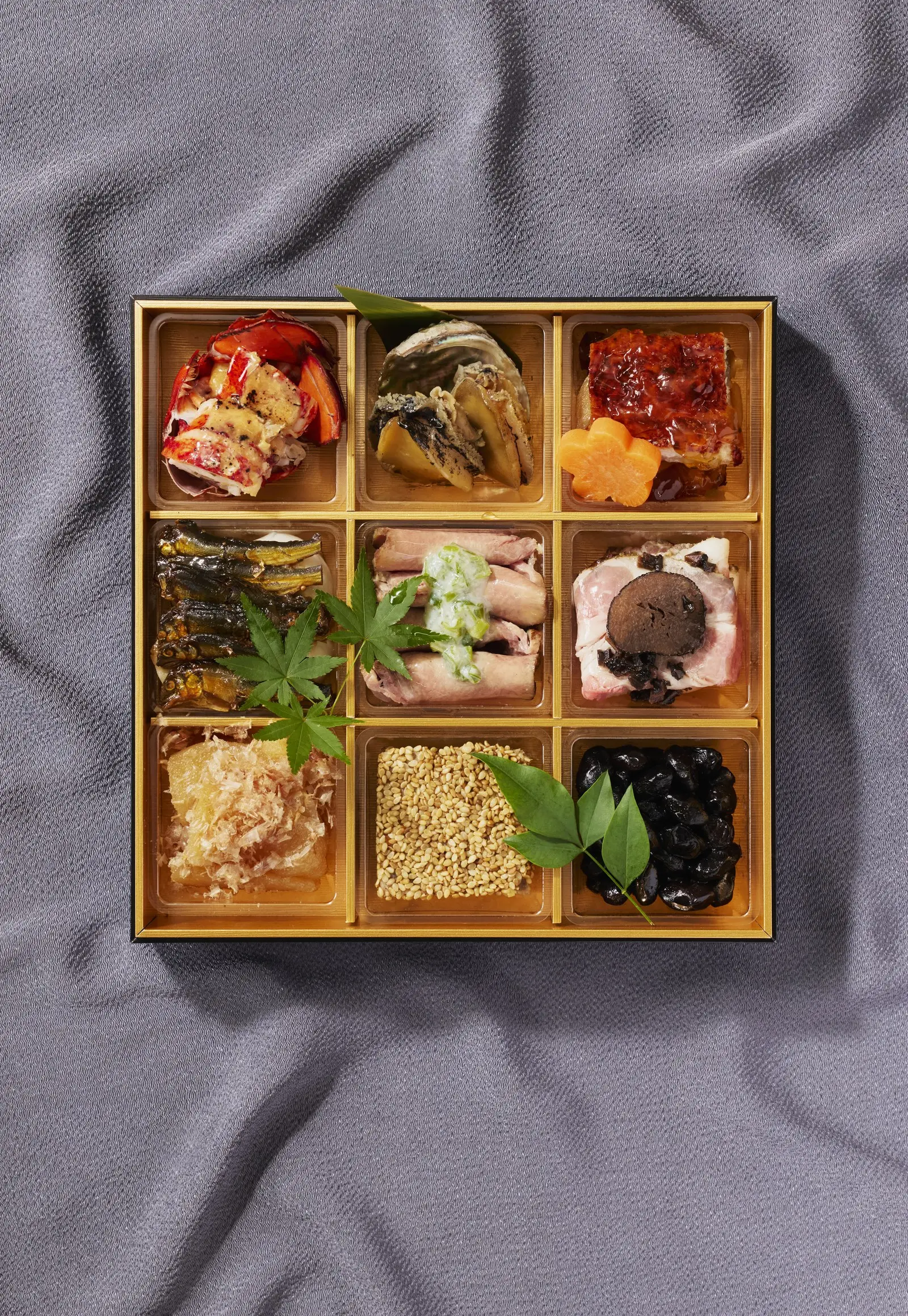 壱の重の写真。番号は下のお品書きに対応しています